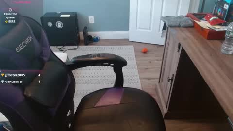 Snapshot of dannyboyx69 chatting on 01-20-25, 06:32 dannyboyx69 online show from 01-20-25, 06:32