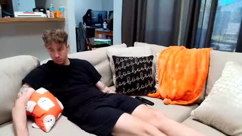 Snapshot of dannythreeyway chatting on 10-31-25, 05:03 DannyThreeWay online show from 10-31-25, 05:03