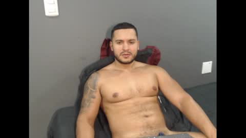 Snapshot of dantebrown1 chatting on 06-25-26, 05:07 dantebrown1 online show from 06-25-26, 05:07