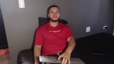 Snapshot of dantebrown1 chatting on 07-16-26, 01:06 dantebrown1 online show from 07-16-26, 01:06
