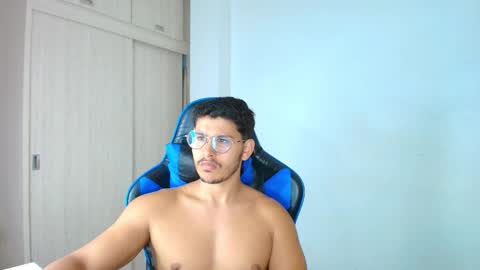 Snapshot of dantraxx chatting on 09-20-25, 06:53 Dantraxx online show from 09-20-25, 06:53