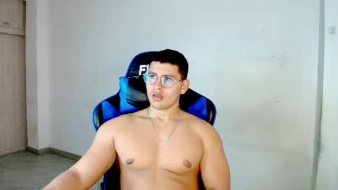 Snapshot of dantraxx chatting on 02-23-26, 08:39 Dantraxx online show from 02-23-26, 08:39