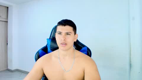 Snapshot of dantraxx chatting on 02-28-26, 07:04 Dantraxx online show from 02-28-26, 07:04