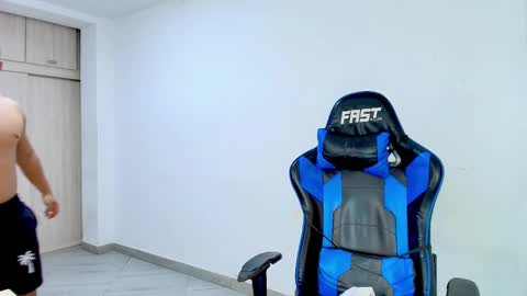 Snapshot of dantraxx chatting on 03-04-26, 08:04 Dantraxx online show from 03-04-26, 08:04