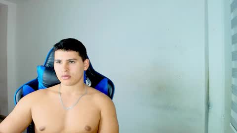 Snapshot of dantraxx chatting on 03-08-26, 01:47 Dantraxx online show from 03-08-26, 01:47