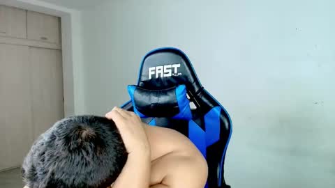 Snapshot of dantraxx chatting on 03-08-26, 02:04 Dantraxx online show from 03-08-26, 02:04