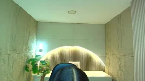 Dany online show from 11-28-25, 01:03