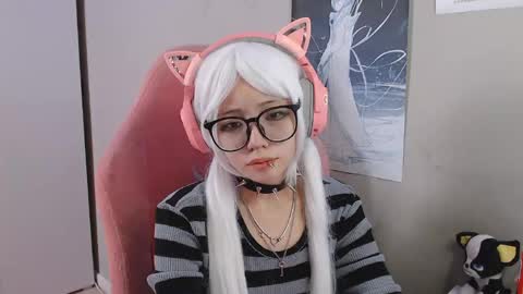 Snapshot of danyelleeyermann chatting on 04-27-26, 01:09 danyelleeyermann online show from 04-27-26, 01:09