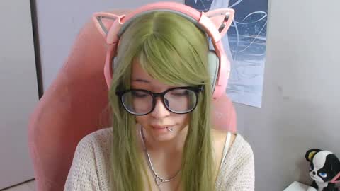 Snapshot of danyelleeyermann chatting on 05-11-26, 02:45 danyelleeyermann online show from 05-11-26, 02:45