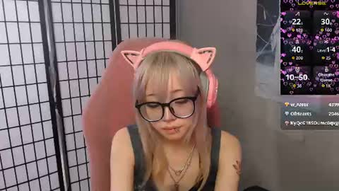 Snapshot of danyelleeyermann chatting on 06-15-26, 01:02 danyelleeyermann online show from 06-15-26, 01:02