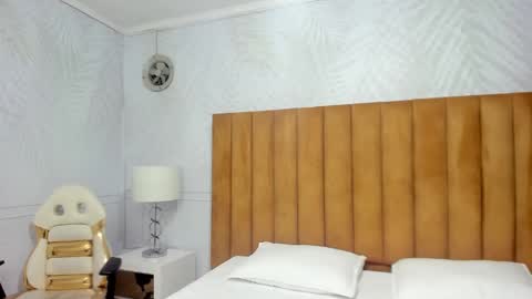 Snapshot of daphne81_ chatting on 01-07-25, 06:24 Daphne online show from 01-07-25, 06:24