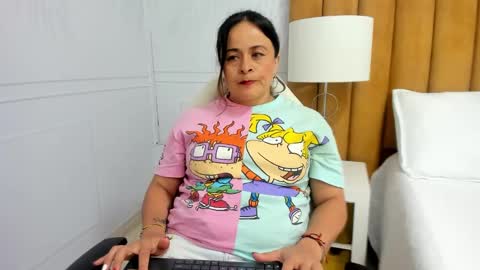 Snapshot of daphne81_ chatting on 02-05-25, 08:21 Daphne online show from 02-05-25, 08:21