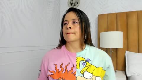 Snapshot of daphne81_ chatting on 02-20-25, 08:39 Daphne online show from 02-20-25, 08:39