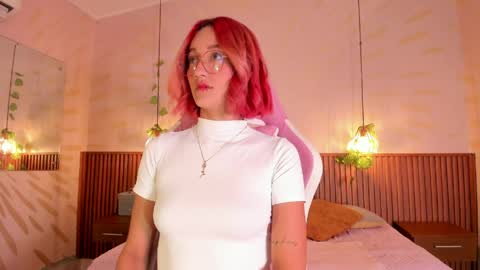 Daphne online show from 04-19-26, 03:06