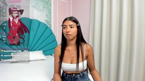 Snapshot of daphne_fox_ chatting on 02-27-25, 02:10 Daphne  online show from 02-27-25, 02:10
