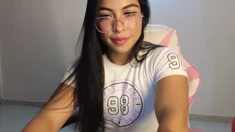 Snapshot of daphne_grayy chatting on 03-26-26, 12:28 daphne_grayy online show from 03-26-26, 12:28