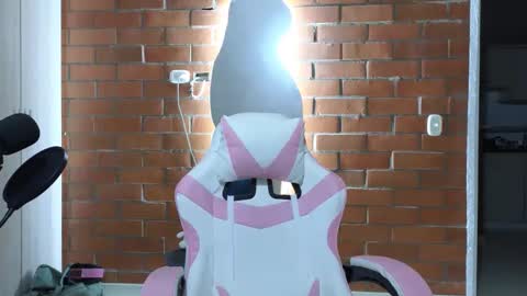Snapshot of daphne_grayy chatting on 04-14-26, 10:32 daphne_grayy online show from 04-14-26, 10:32
