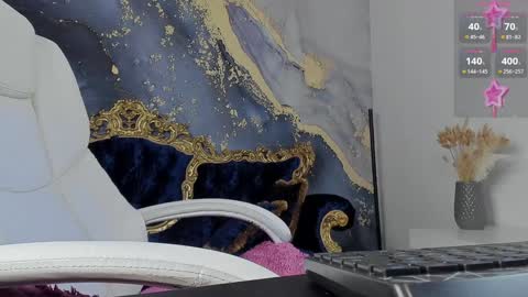 Snapshot of daphne_moss chatting on 01-28-25, 05:14 Agatha online show from 01-28-25, 05:14