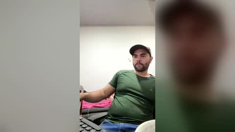 Snapshot of daphneandscooby chatting on 06-15-26, 12:24 daphneandscooby online show from 06-15-26, 12:24
