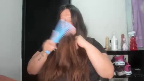 Snapshot of daphnegirlsexxy chatting on 04-11-26, 04:39 daphnegirlsexxy online show from 04-11-26, 04:39