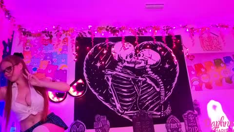 Daphne Madison online show from 10-09-25, 12:08