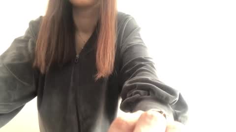 Emilia online show from 03-07-26, 10:01