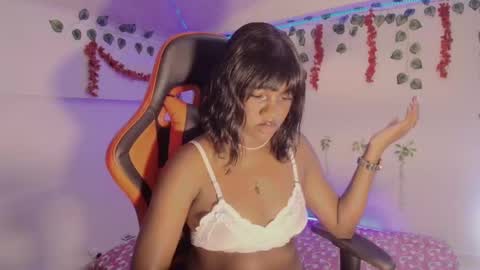 Daphne online show from 02-07-25, 03:08