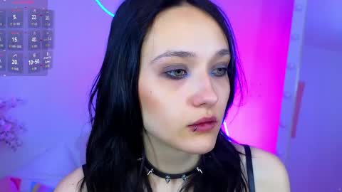Darcy online show from 05-05-26, 01:24