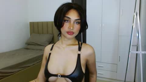 Snapshot of darcymonstrous chatting on 09-27-25, 04:39 darcy online show from 09-27-25, 04:39