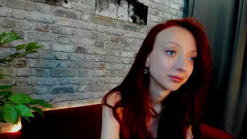 Snapshot of daria_j chatting on 09-27-25, 04:06 Daria J online show from 09-27-25, 04:06