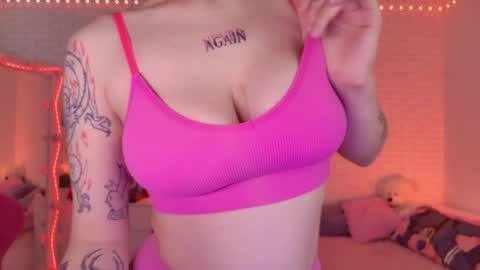 Neko online show from 04-09-26, 09:26