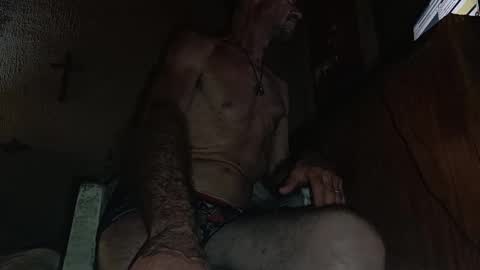 Snapshot of dario48 chatting on 12-22-25, 05:15 dario48 online show from 12-22-25, 05:15