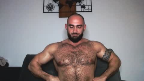 Dario  Muscel King online show from 12-18-25, 07:42