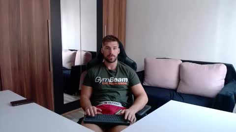 darius_94 online show from 09-20-25, 05:41