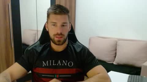 darius_94 online show from 11-27-25, 04:36