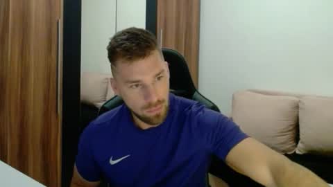 darius_94 online show from 02-17-26, 05:15