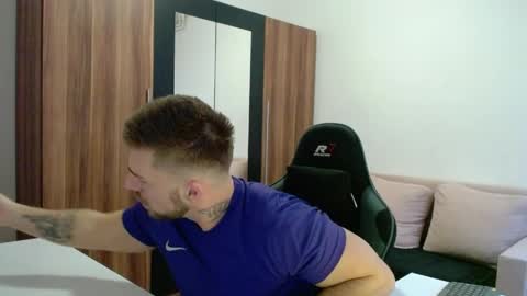 darius_94 online show from 04-16-26, 04:13