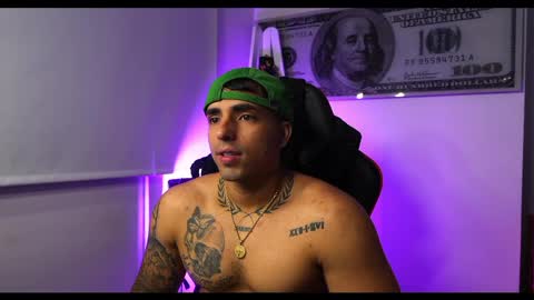 Darius Phoenix  online show from 02-12-25, 10:56