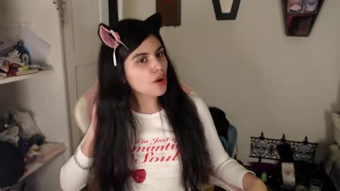 Snapshot of dark_angel_66 chatting on 12-26-24, 07:03 Moony online show from 12-26-24, 07:03