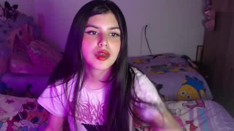 Snapshot of dark_angel_66 chatting on 09-22-25, 09:44 Moony online show from 09-22-25, 09:44