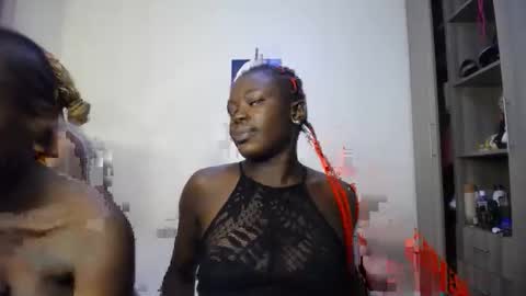 Snapshot of dark_divah chatting on 04-10-26, 06:12 Divah online show from 04-10-26, 06:12