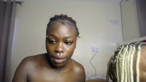 Snapshot of dark_divah chatting on 05-01-26, 10:31 Divah online show from 05-01-26, 10:31