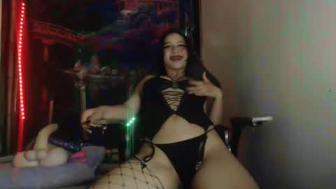 Snapshot of dark_doll5 chatting on 01-10-25, 10:25 dark_doll5 online show from 01-10-25, 10:25