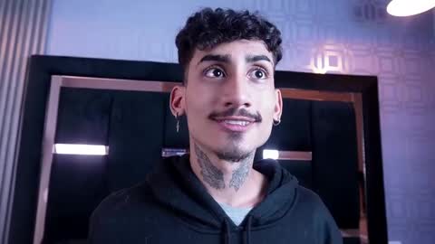 Sr. Eros online show from 04-18-26, 04:16