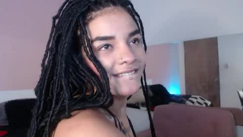 dark_flama online show from 04-05-26, 01:47