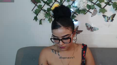 dark_flama online show from 05-10-26, 01:33