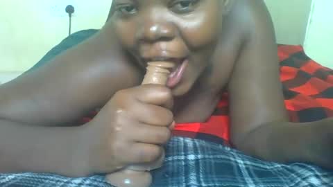 Snapshot of dark_juicy chatting on 07-27-26, 10:50 dark_juicy online show from 07-27-26, 10:50