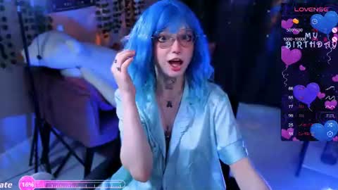 Snapshot of dark_lucious chatting on 07-17-26, 02:02 Lucious Foijieh online show from 07-17-26, 02:02