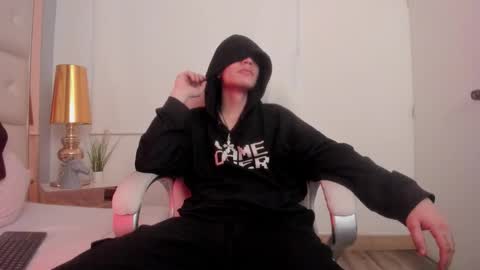 dark_sun333 online show from 11-11-25, 11:16