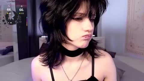 Vamp  online show from 09-15-25, 07:41